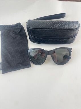 Oakley Sunglasses Low Key Style, Prizm Black, Matte Black Case And Cover